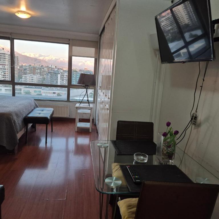 Departamento camas dobles excelente conectividad Providencia - One-Bedroom Apartment - 2