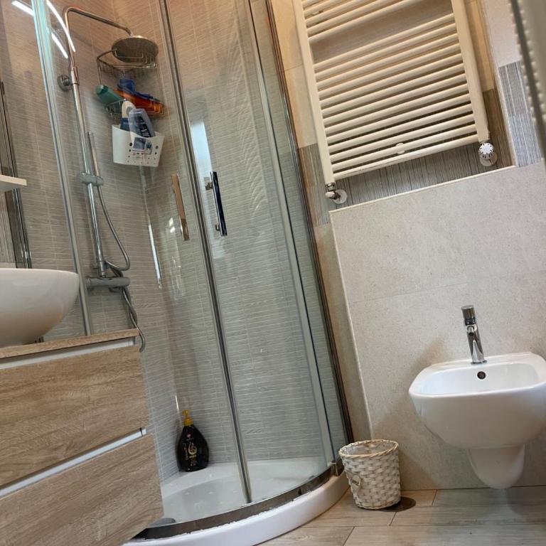 Appartamento Incantevole Finemente Arredato - Appartamento Familiare con 1 Camera da Letto - 10