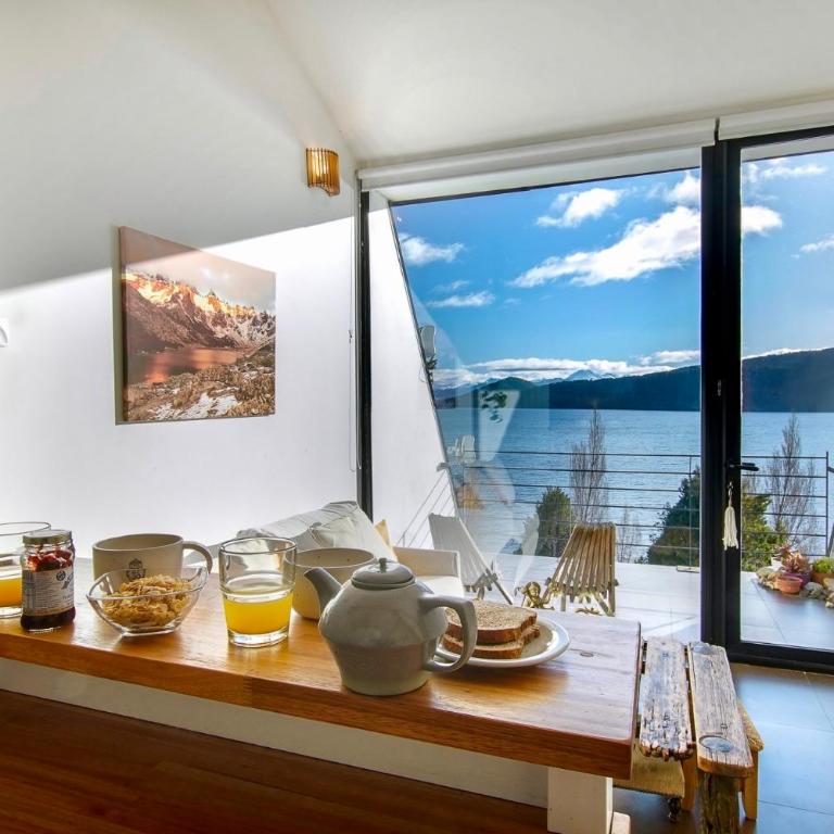 Moderno y Acogedor Depto con Deck & Vista al Lago - Apartamento de 2 dormitorios - 20