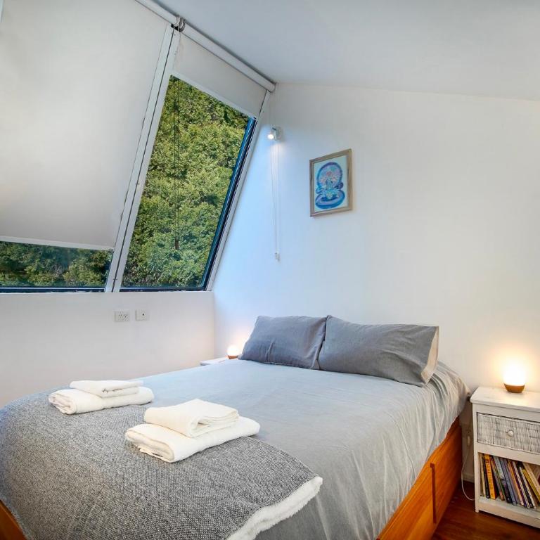 Moderno y Acogedor Depto con Deck & Vista al Lago - Apartamento de 2 dormitorios - 23