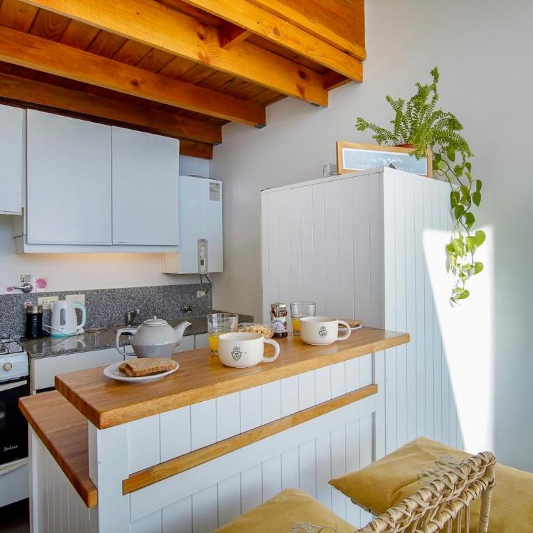 Moderno y Acogedor Depto con Deck & Vista al Lago - Apartamento de 2 dormitorios - 34