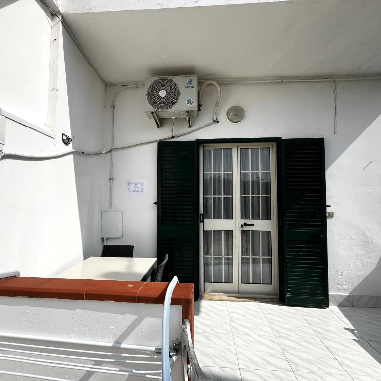 Casa Irrose, bilocale completo di tutti i servizi, in zona tranquilla - One-Bedroom Apartment - 20