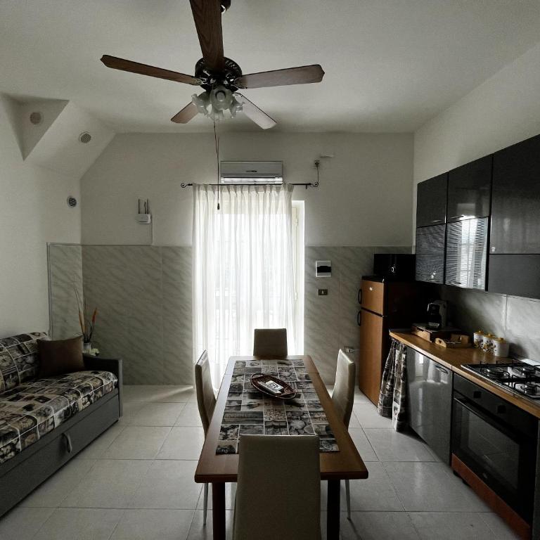 Casa Irrose, bilocale completo di tutti i servizi, in zona tranquilla - One-Bedroom Apartment - 13