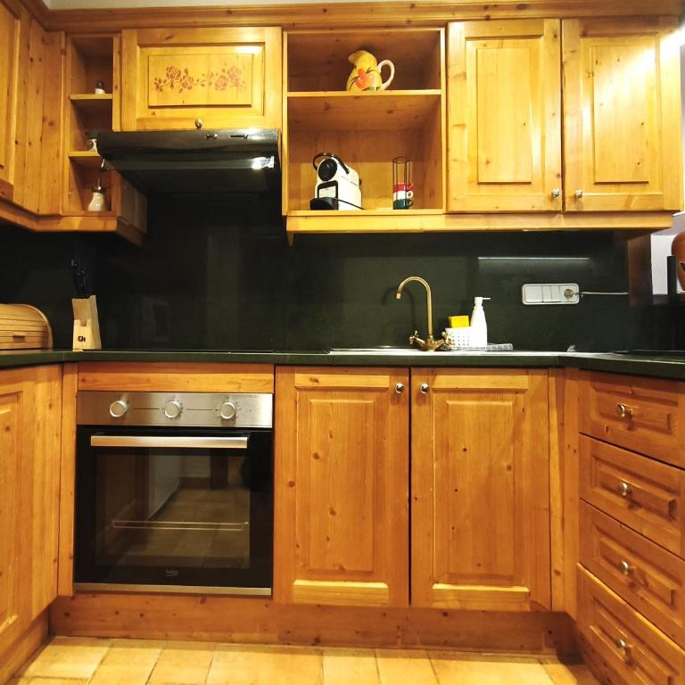 AC Apartaments Incles - Appartamento con 2 Camere da Letto e Terrazza - 6