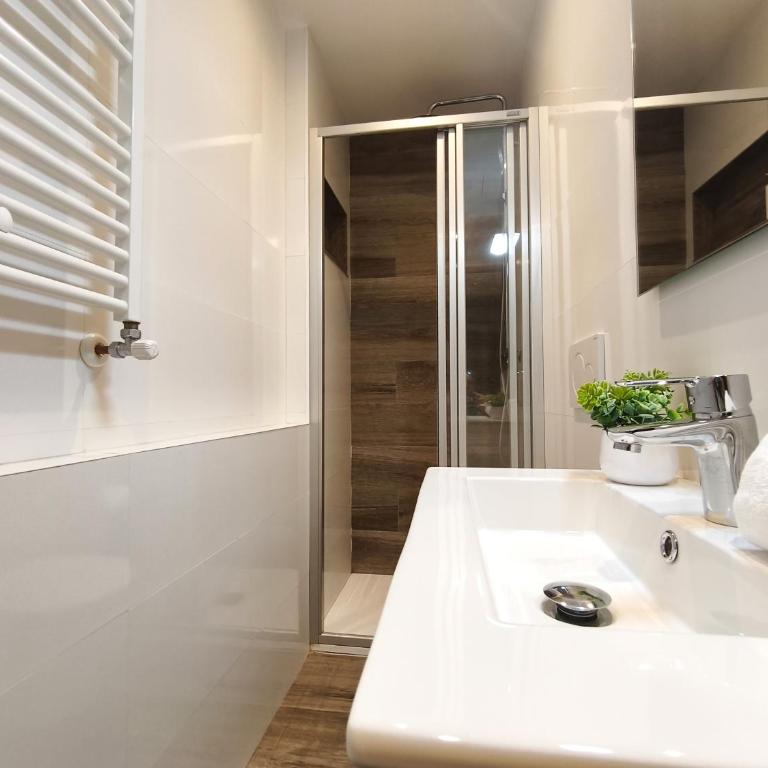 AC Apartaments Incles - Appartamento con 2 Camere da Letto e Terrazza - 10