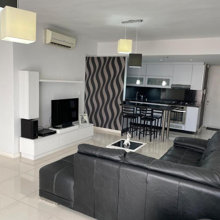 Moderno apartamento con piscina - One-Bedroom Apartment - 2