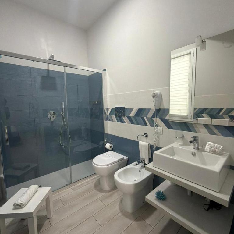 Bilateral B&B - Camera Matrimoniale con Bagno Privato - 13
