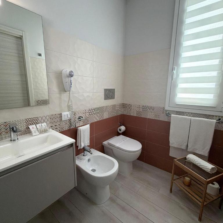 Bilateral B&B - Camera Familiare con Bagno Privato - 15