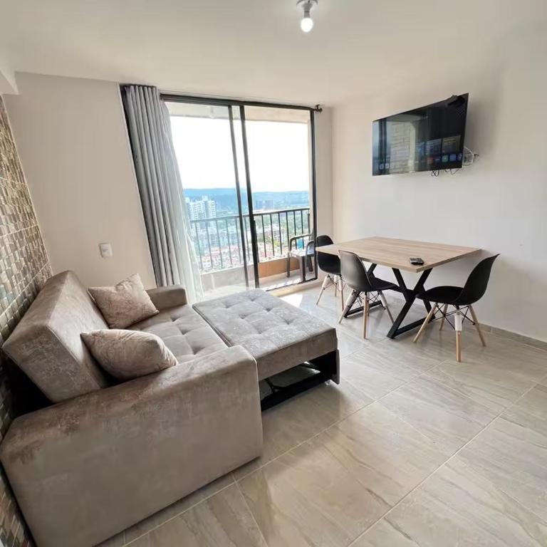 Moderno Apto de 2 Hab con Balcón y Gran Ubicación - Apartamento de 2 dormitorios - 1