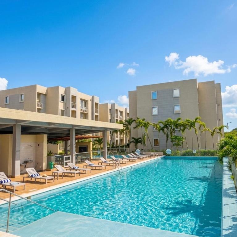 Coastal Breeze Escape Apartment - Two-Bedroom Deluxe Apartment - 2