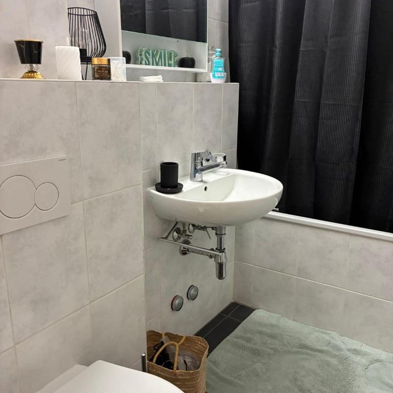 Quiet Champel-Terrasse getaway, 2 minutes from CEVA - Appartement 1 Chambre - 3