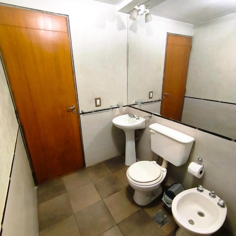 Departamento planta baja 2 dormitorios cochera - Two-Bedroom Apartment - 10