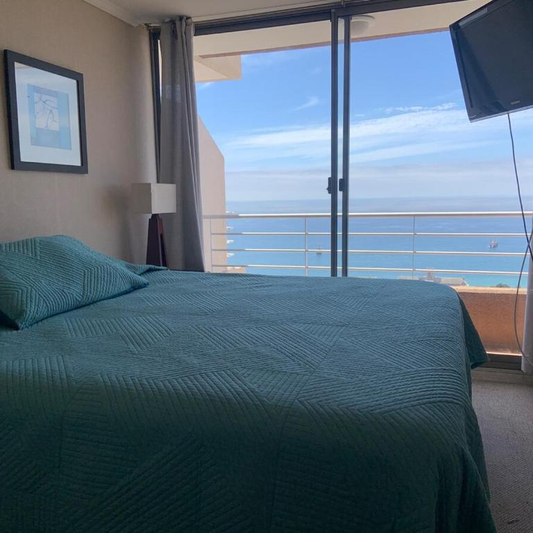 Apartment with balcony, steps from Caleta Portales, 2 bedrooms, 2 bathrooms - Two-Bedroom Apartment - 6