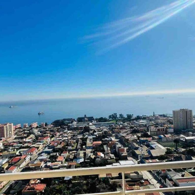 Apartment with balcony, steps from Caleta Portales, 2 bedrooms, 2 bathrooms - Two-Bedroom Apartment - 11