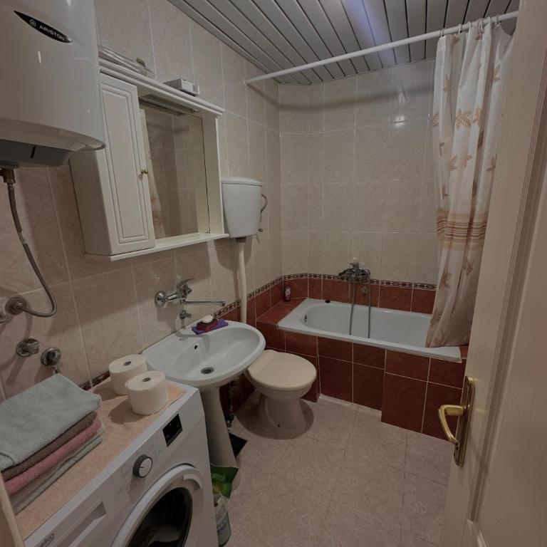 Babilonija Apartment - One-Bedroom Apartment - 6