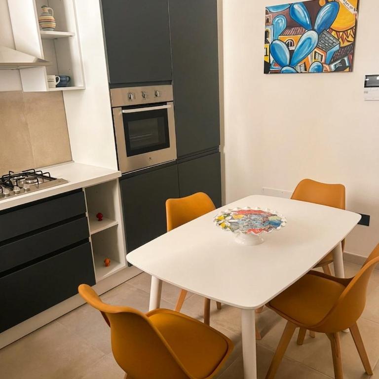 Leone di Sicilia - Appartamento con 2 Camere da Letto e Balcone - 24