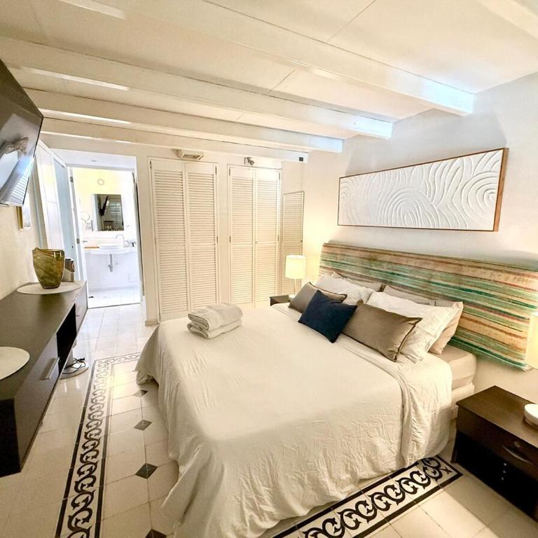Calamari Homes - Centenario Casa 108 - Walled City - Two-Bedroom Apartment - 4