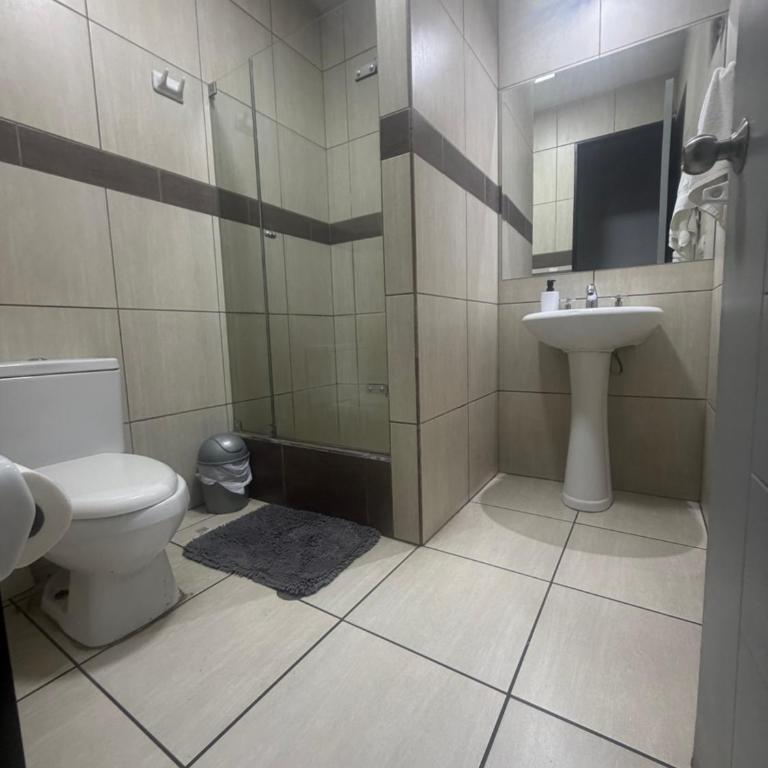 Miraflores Alcanfores - Three-Bedroom Apartment - 8