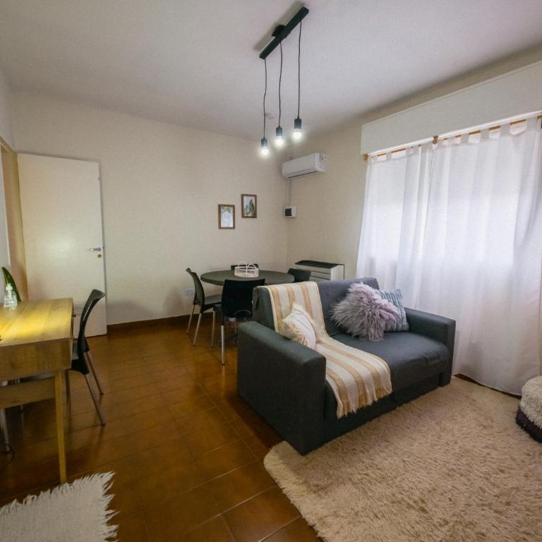 Aloha Teo - Departamento por Día en Trelew, espacioso y cerca de todo! - Apartamento de 2 dormitorios - 48