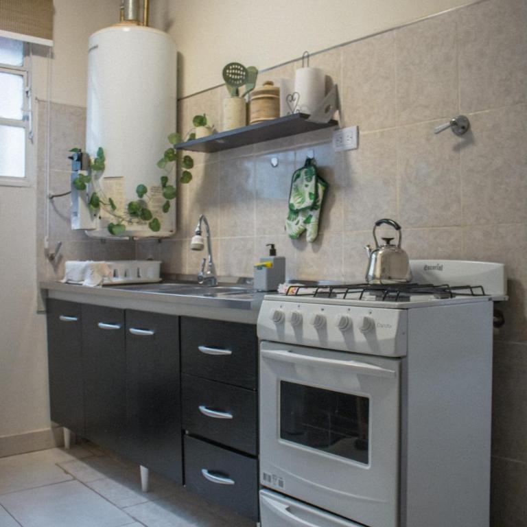 Aloha Teo - Departamento por Día en Trelew, espacioso y cerca de todo! - Apartamento de 2 dormitorios - 85