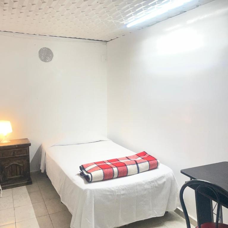 Anys Hostal - Budget Single Room - 1