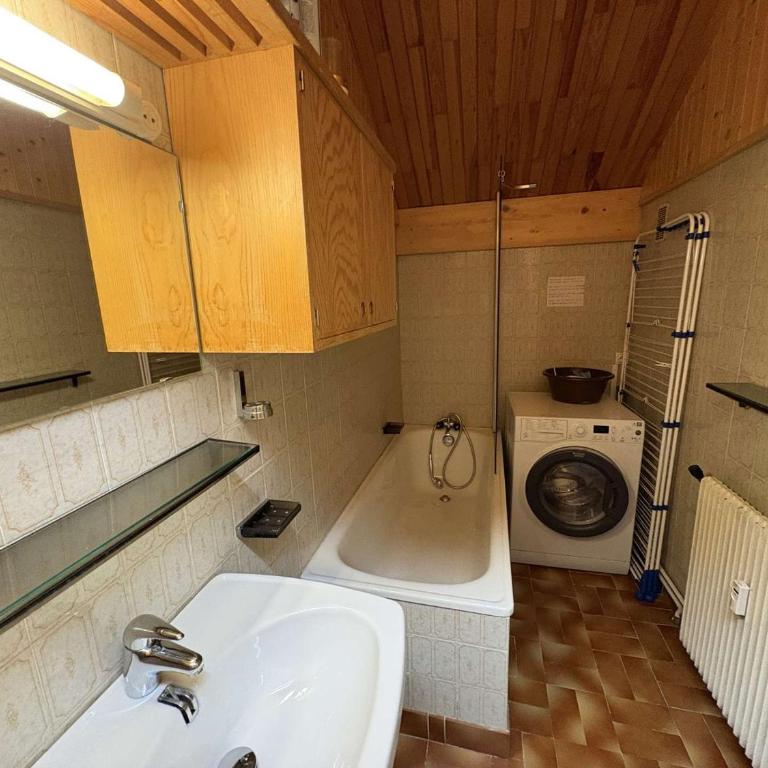 Appartement spacieux avec parking - 6 pers. - FR-1-180-674 - Apartment - 12