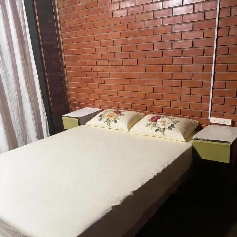 OlasHostel - Large Double Room - 2