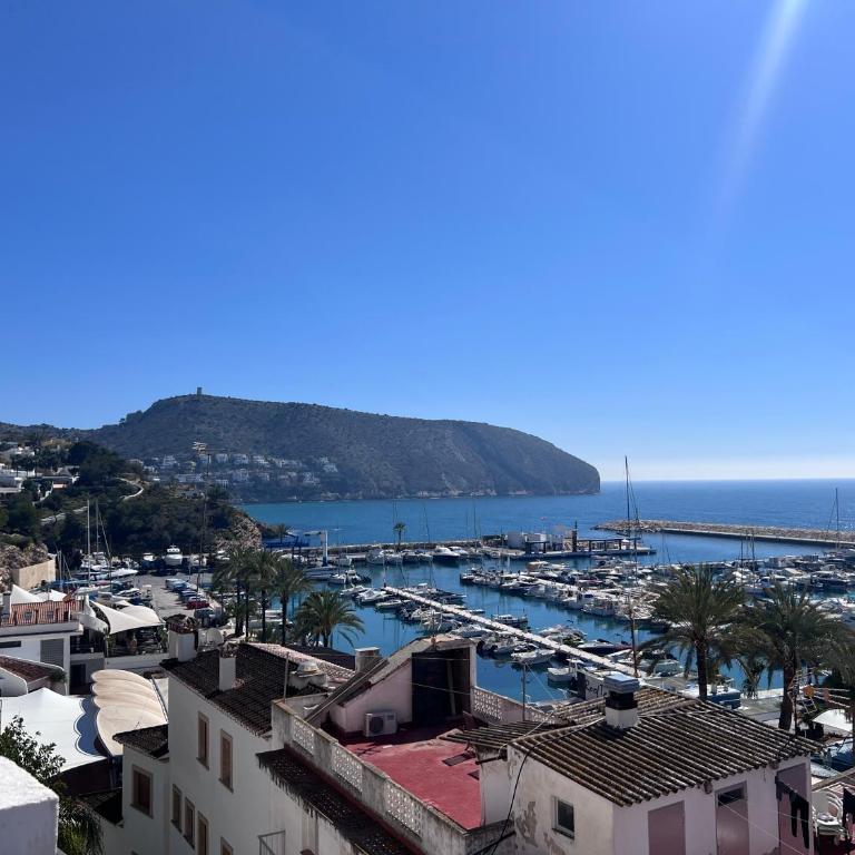 Casa de Tony - Luxury Apartment - Two-Bedroom Apartment with Balcony and Sea View - 1