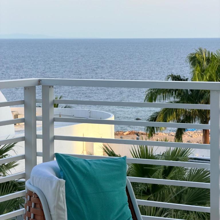 Lujoso Dpto Playa Priv, parqueo, piscina, jacuzzi, seguridad - Apartment - 56