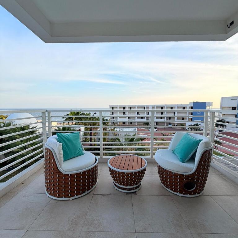 Lujoso Dpto Playa Priv, parqueo, piscina, jacuzzi, seguridad - Apartment - 71