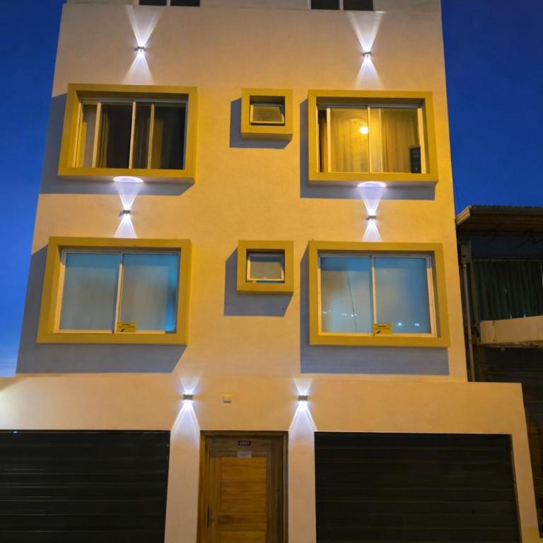 Apartamentos y Habitaciones Privadas Automatizados - Three-Bedroom Apartment - 4