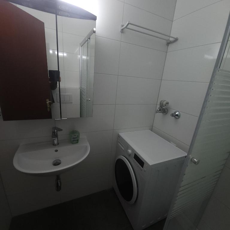 cozy Apartment, nähe U-Bahn, 20 min Zentrum, nähe Südpark - Apartment - 6