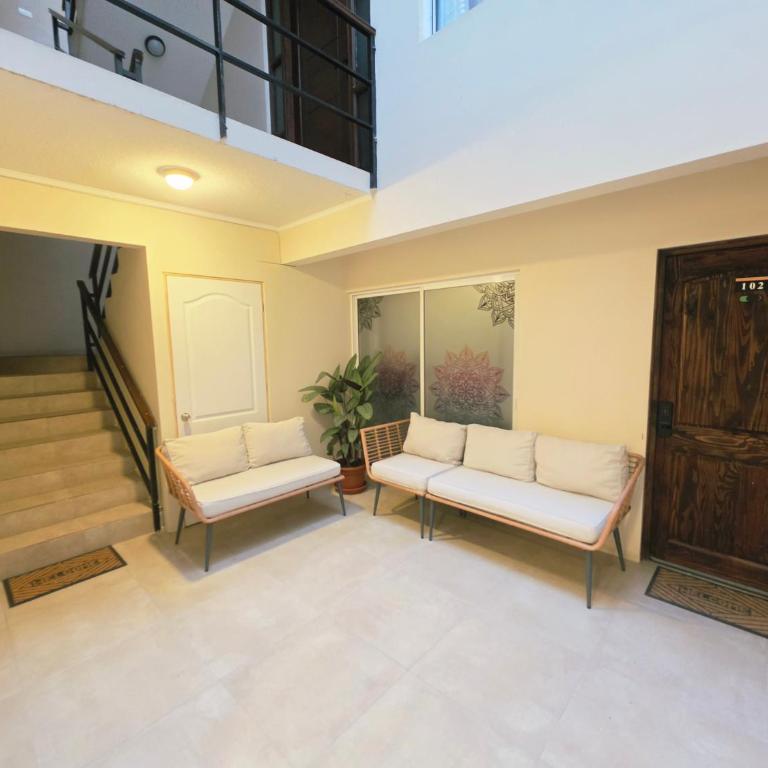 Apartamentos y Habitaciones Privadas Automatizados - Three-Bedroom Apartment - 3