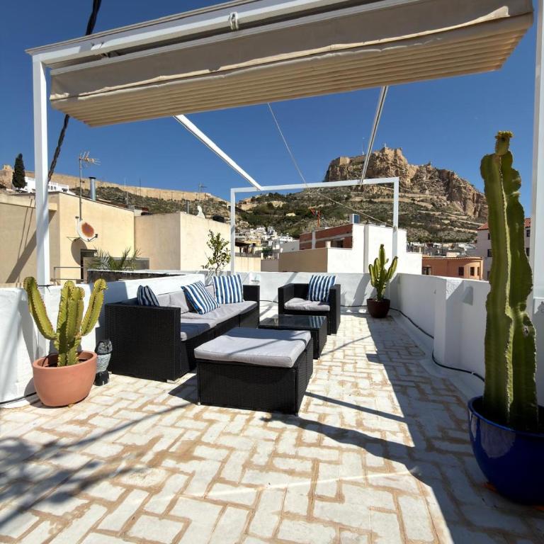 Rooftop Terrace Apartment in Alicante Old Town - Two-Bedroom Apartment - 25