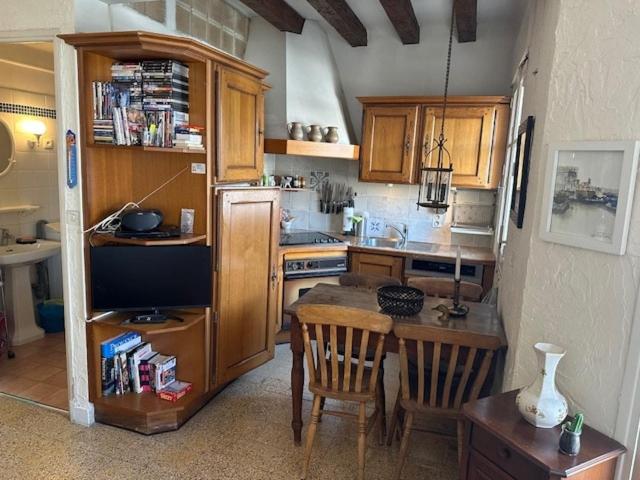 Provence-Style Studio Sea across the street - Studio - 6