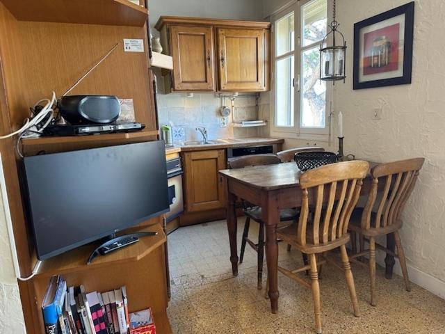 Provence-Style Studio Sea across the street - Studio - 19