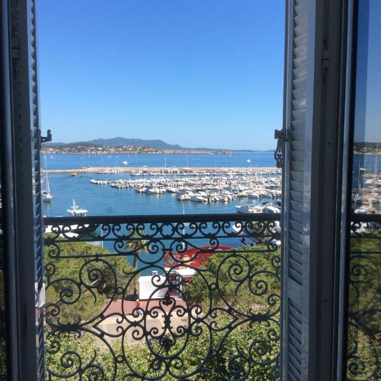 Plein coeur du centre, face au port de Bandol - Appartement 1 Chambre - 3