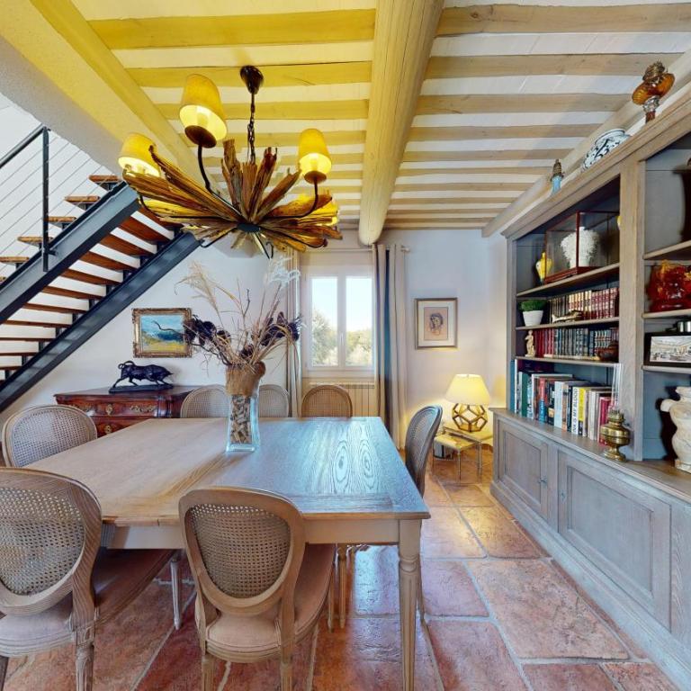 Mas des Capitelles Nîmes, avec piscine - Three-Bedroom Villa - 9