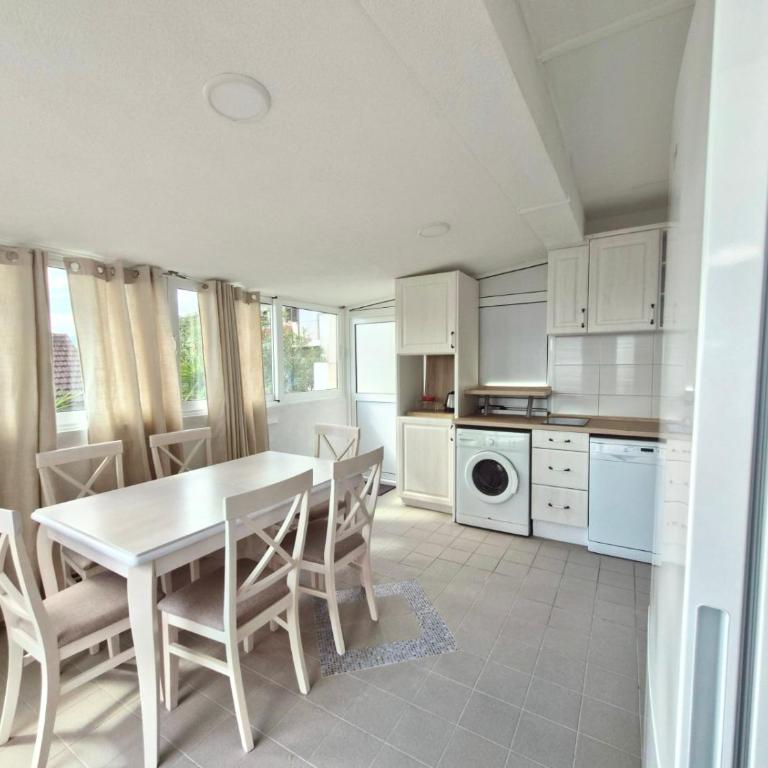 Apartments Miljevic - Apartment with Sea View - 3
