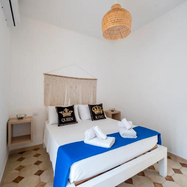 Casa Onda Blu Fronte Mare nel Cuore di Torre Lapillo - Vacation Home - 1