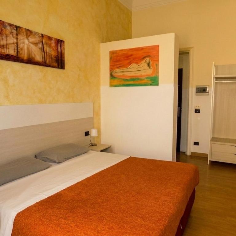San Max Hotel - Double or Twin Room with parking included - 3
