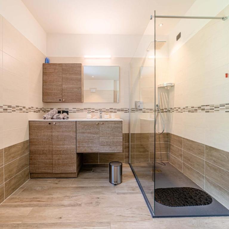Blizzard apartments, ski in ski out - Appartamento Superior con 2 Camere da Letto - 13