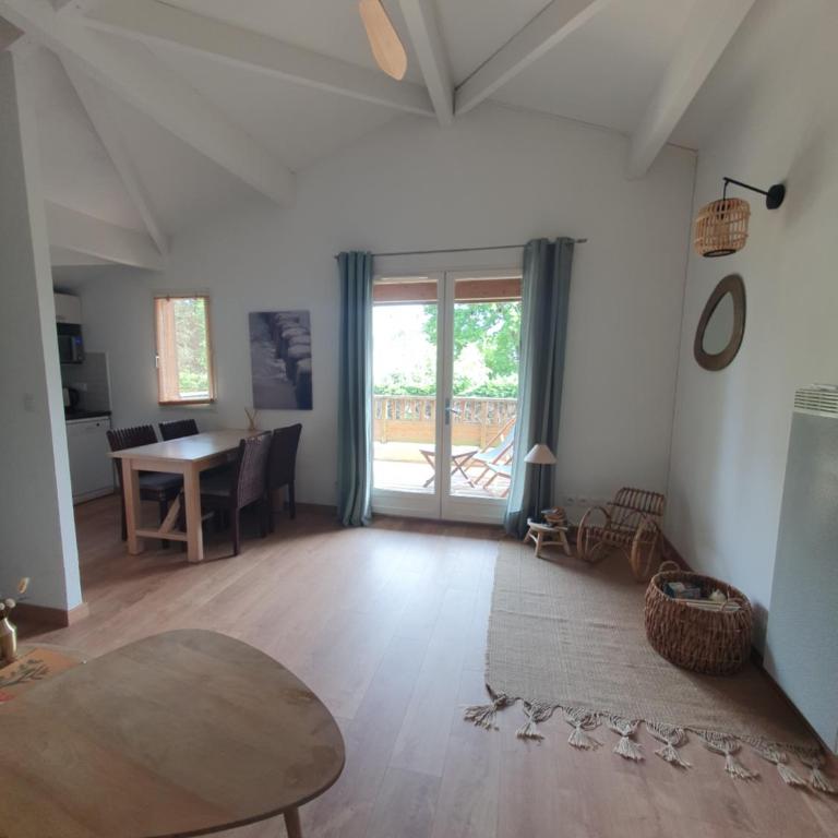 TY MOUTCHIC : Agréable appartement avec piscine - Appartamento con 1 Camera da Letto - 4