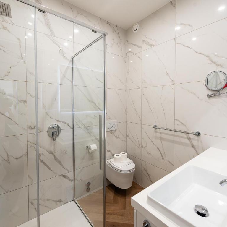 Central Suites - Deluxe Apartment mit 2 Schlafzimmern - 9