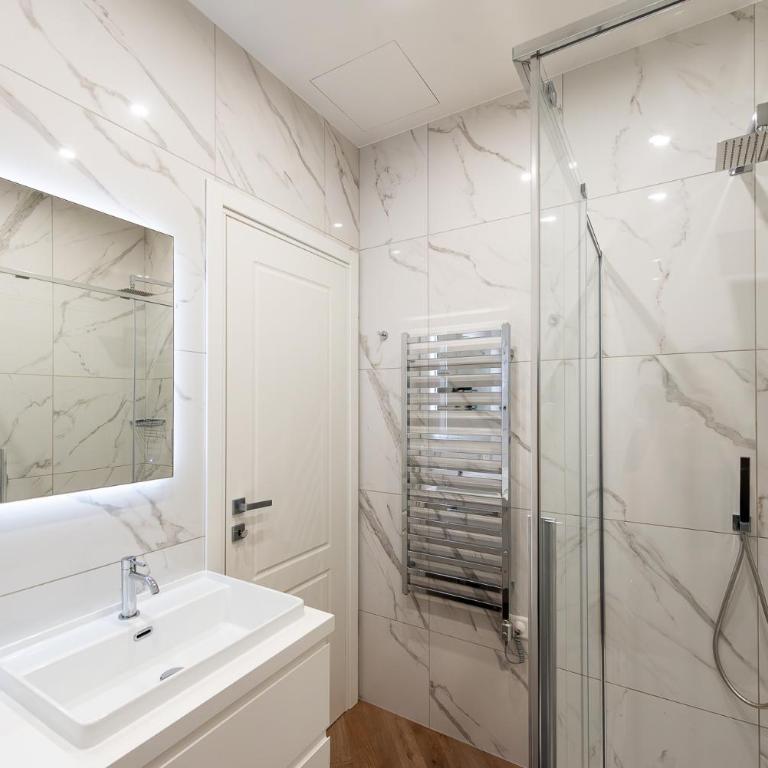 Central Suites - Deluxe Apartment mit 2 Schlafzimmern - 31