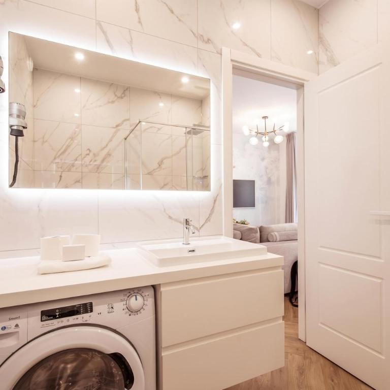 Central Suites - Deluxe Apartment mit 2 Schlafzimmern - 8