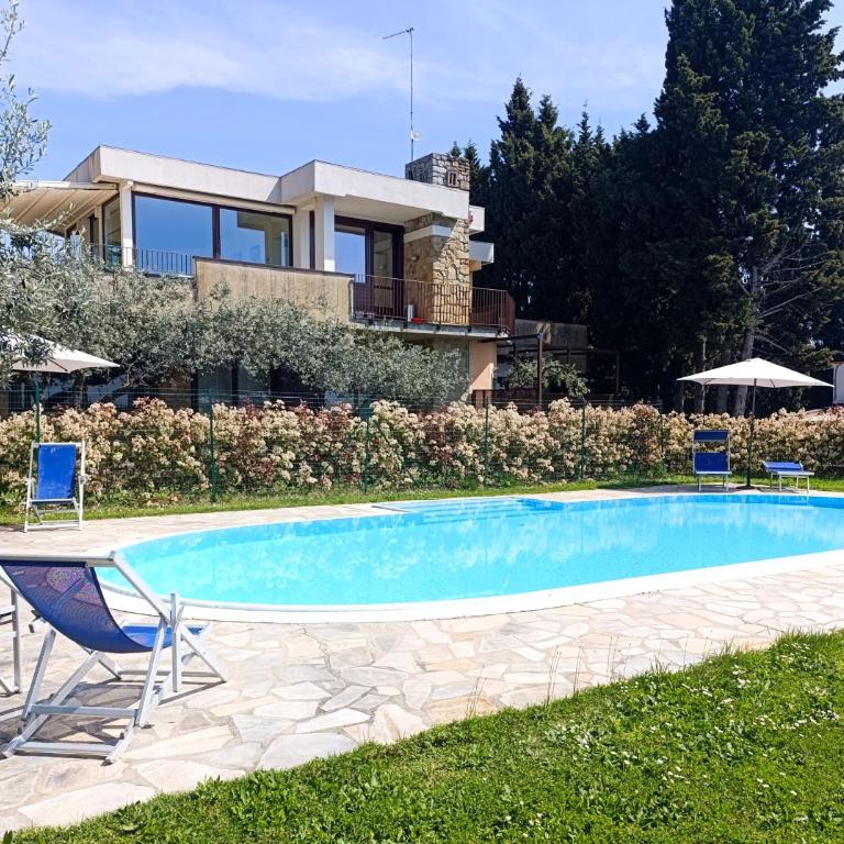 Appartamento con piscina in Villa - Casa con 3 Camere da Letto - 2