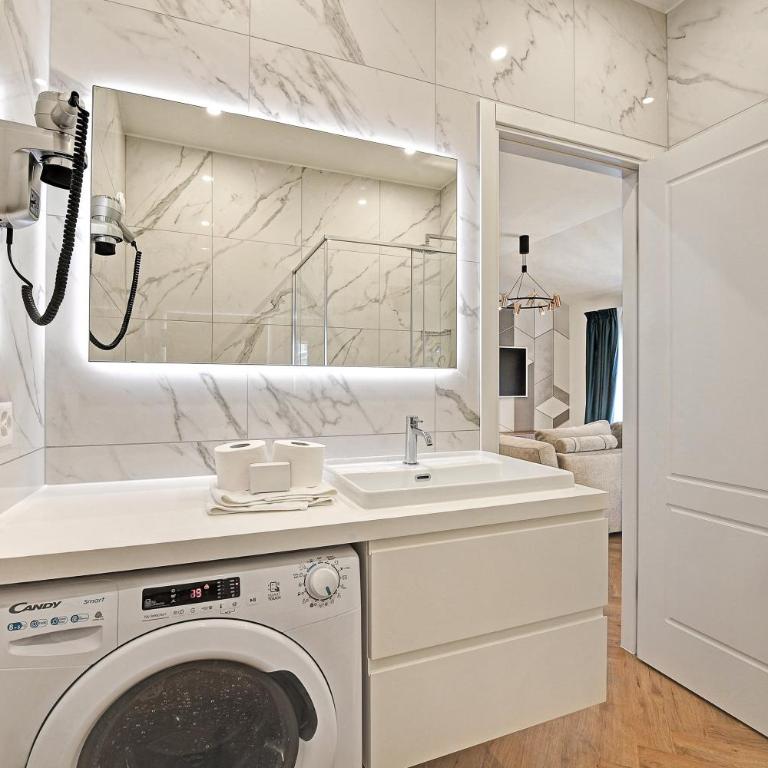 Central Suites - Deluxe Apartment mit 2 Schlafzimmern - 59