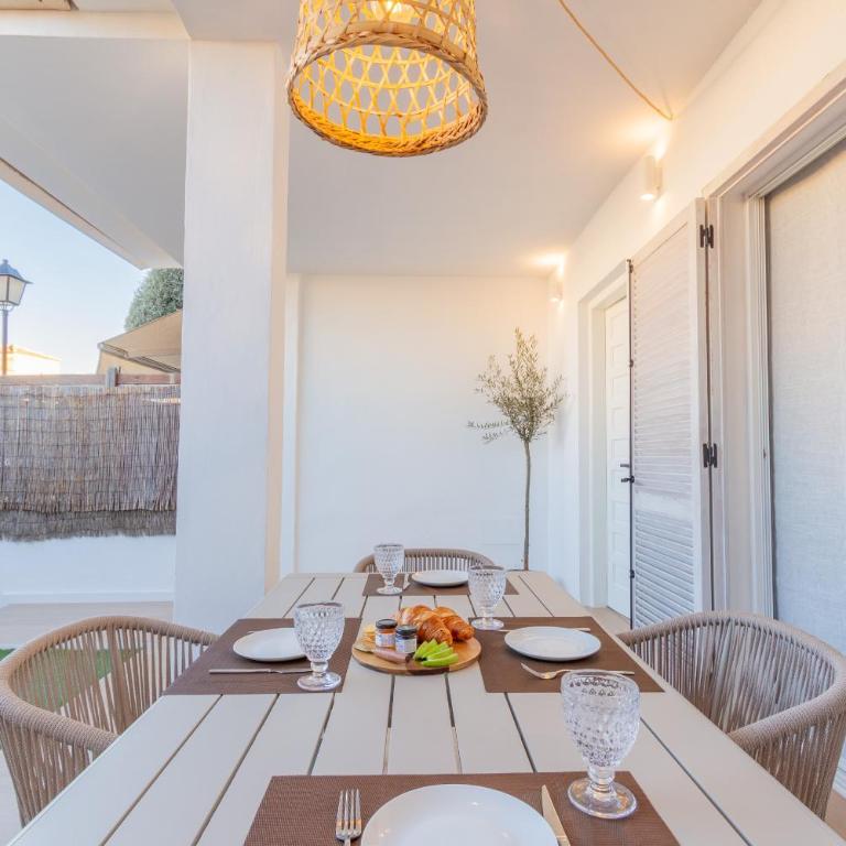 Brisa Marina - Design and relax in Costa Blanca - Three-Bedroom Apartment - 2