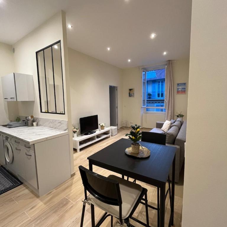 Le Bella Nissa - Centre Ville - Proche Plage et Gare - Appartement 1 Chambre - 17